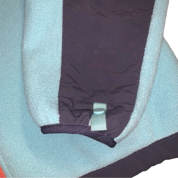 The North Face Women’s Fleece Jacket - Picture 5 of 9